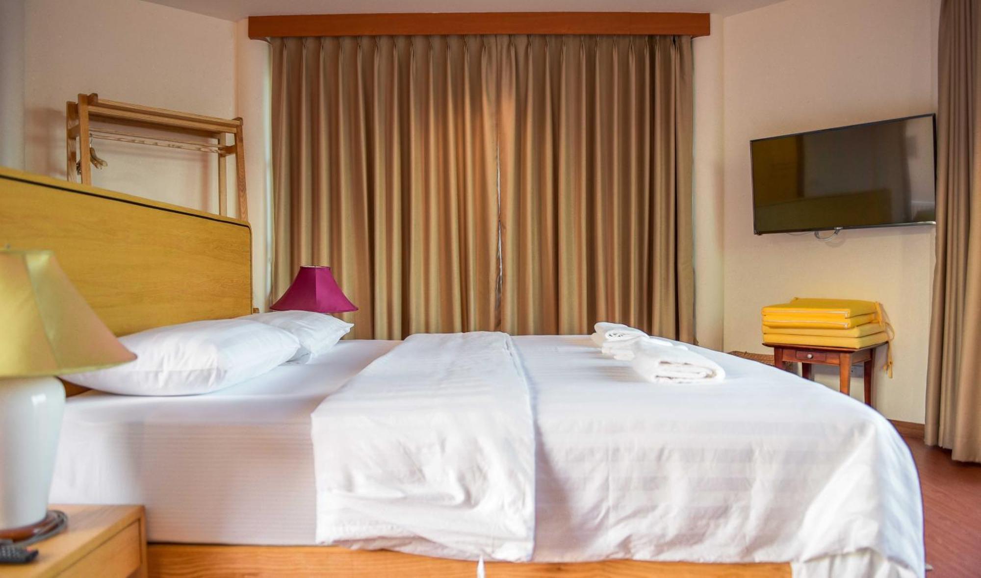 Seaman Resort Haad Chao Samran Esterno foto