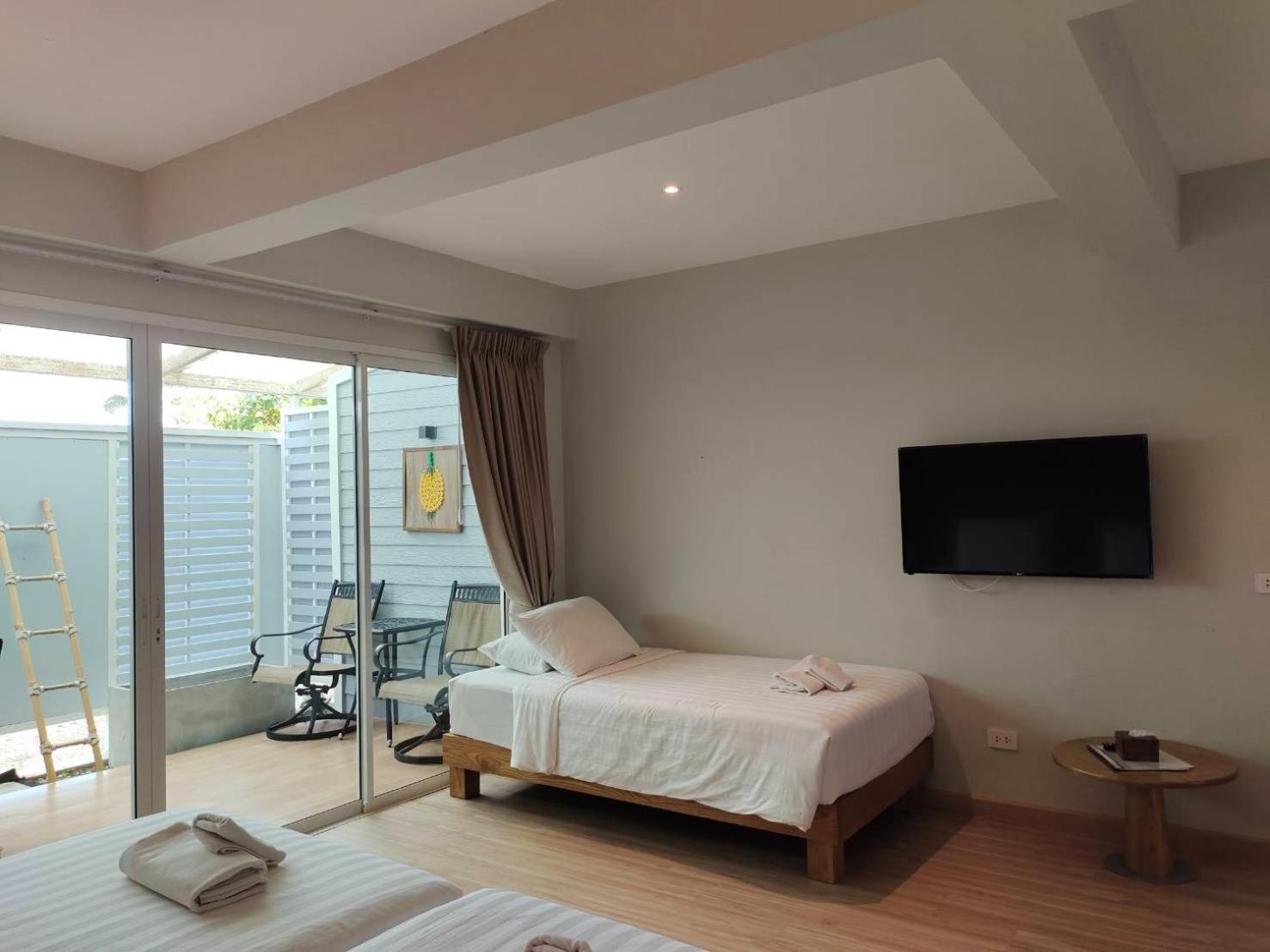 Seaman Resort Haad Chao Samran Esterno foto